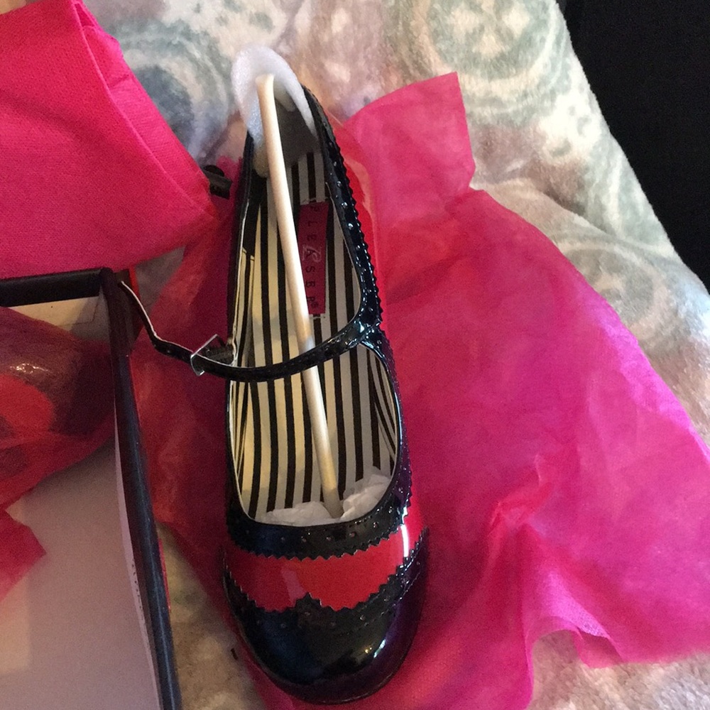 Women’s shoes